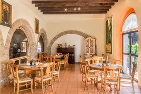 Abadia Tradicional Hotel
