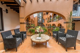 Abadia Tradicional Hotel