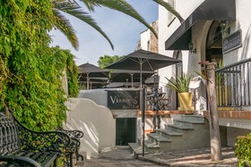 Abadia Tradicional Hotel