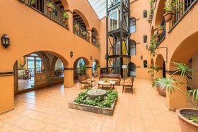 Abadia Tradicional Hotel