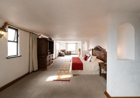 Hotel Misión Grand Casa Colorada