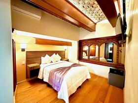 Suites del Jardin Principal