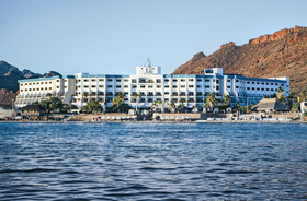 San Carlos Plaza Hotel & Resort