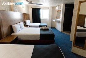 Central Hotel