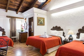 Capital O Hotel Central