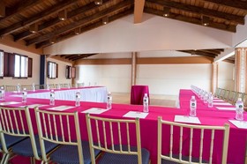 Capital O Hotel Central