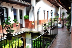 Meson Del Alfarez