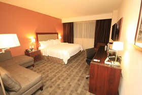 Holiday Inn & Suites Leon Plaza Mayor