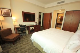 Holiday Inn & Suites Leon Plaza Mayor