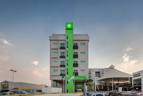 HS HOTSSON SMART León Centro Max