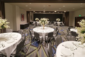 Holiday Inn Express Monterrey - Fundidora