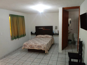 Hotel 2000
