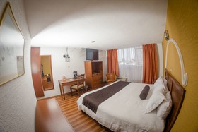 Howard Johnson by Wyndham Morelia Calle Real