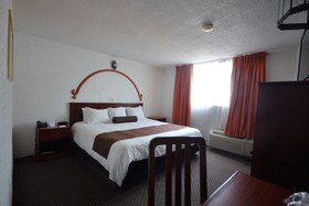 Howard Johnson by Wyndham Morelia Calle Real