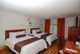 Howard Johnson by Wyndham Morelia Calle Real