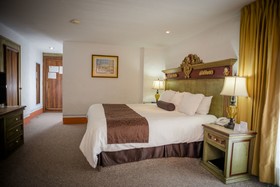 Howard Johnson by Wyndham Morelia Calle Real