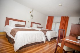 Howard Johnson by Wyndham Morelia Calle Real