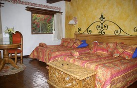 Villa San Jose Hotel & Suites
