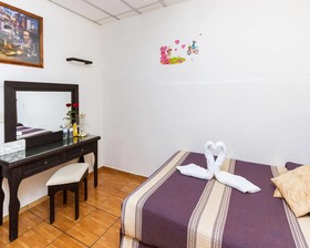 Hostal Dos Lunas