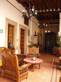 Hotel Los Escudos