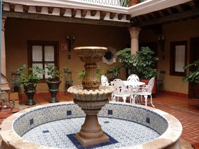 Hotel Los Escudos