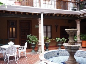 Hotel Los Escudos