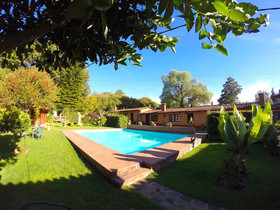 Villa Patzcuaro Garden Hotel & RV Park
