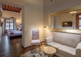 Casa Monarca Hotel & Cultura