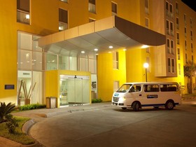City Express Suites by Marriott Puebla Finsa