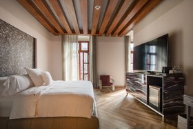 La Perla Hotel Boutique