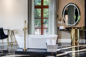 La Perla Hotel Boutique