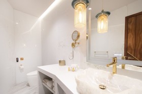 La Perla Hotel Boutique