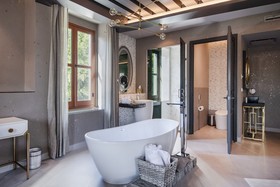 La Perla Hotel Boutique