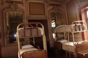 Leonora Hostal - Hostel