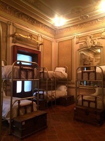 Leonora Hostal - Hostel