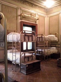 Leonora Hostal - Hostel
