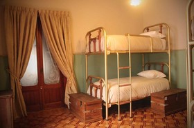Leonora Hostal - Hostel