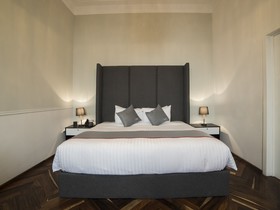 Hotel Business Real 500