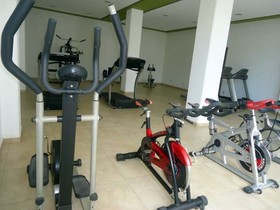 Caracol Plaza and Resort