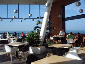 Caracol Plaza and Resort