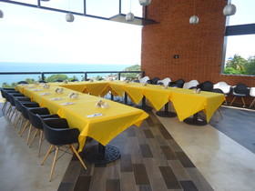 Caracol Plaza and Resort