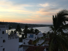 Mayflower Hotel & Hostal