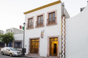 Cinco De Mayo Hotel