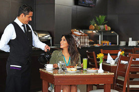 Hotel Crown Victoria