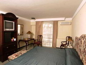 Radisson Plaza Camelinas