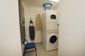 One Saltillo Derramadero