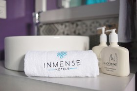 Santosí by Inmense