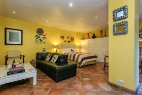 Casa Cinco Patios