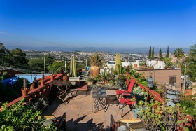 Casa Cinco Patios