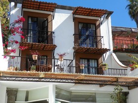 Casa De La Bu